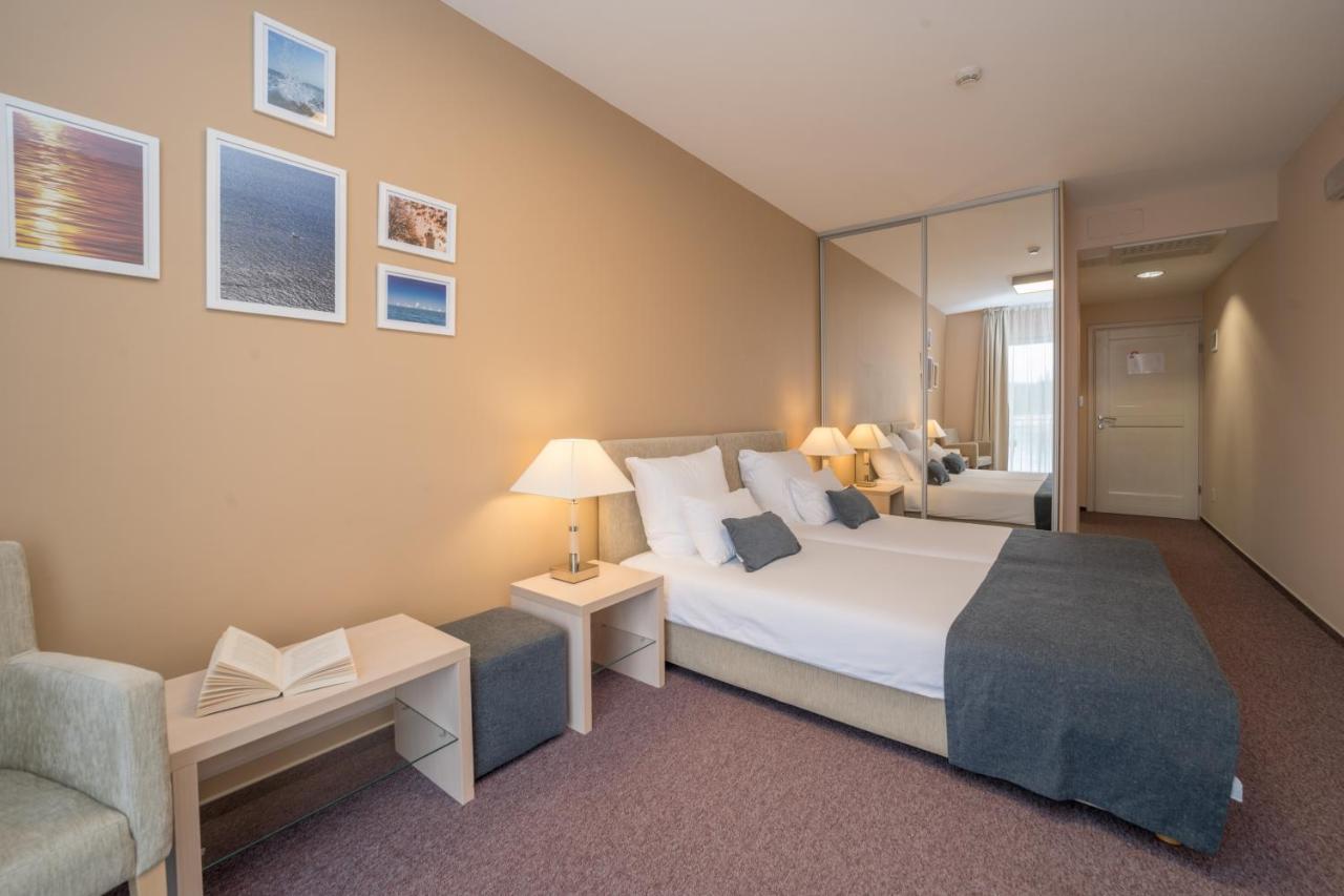 Hotel Zlatna Vala Umag Zewnętrze zdjęcie