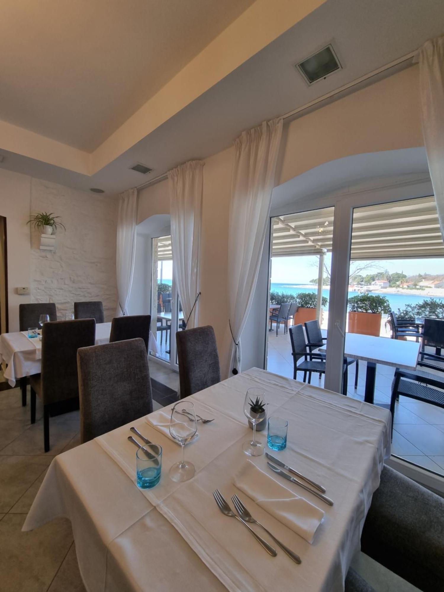 Hotel Zlatna Vala Umag Zewnętrze zdjęcie