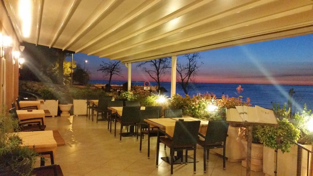 Hotel Zlatna Vala Umag Zewnętrze zdjęcie
